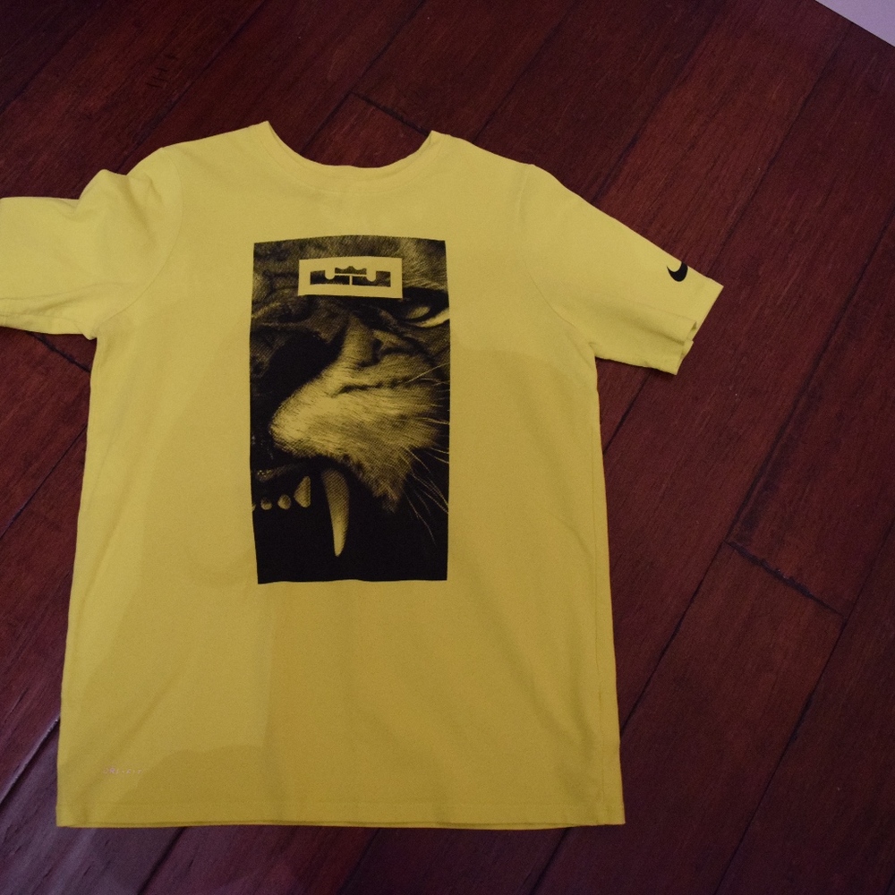 Nike T-Shirt